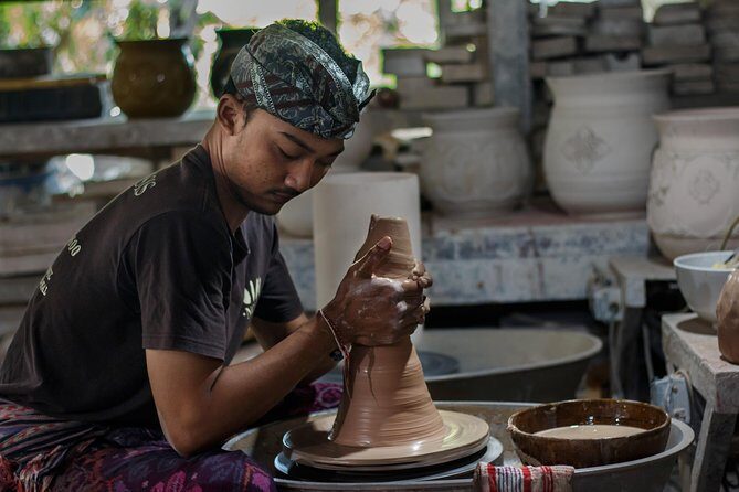3 Hours Wheel Throwing Basic Ceramic Class - Getting Started at the Factory: Clay Source, Machine Basics, and Kneading