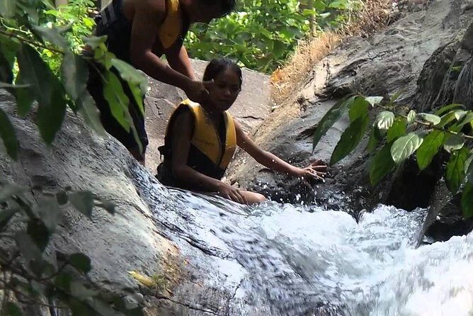 Aling-aling Waterfall tours - Hotel pickup plus a private vehicle: the flexibility you feel all day