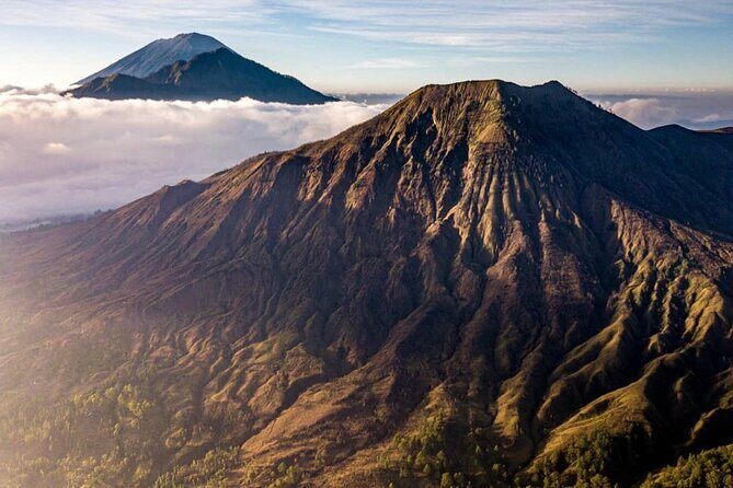 All Inclusive Mount Batur Sunrise Hike With Hotspring - Guides, communication, and what “punctual” really means for sunrise
