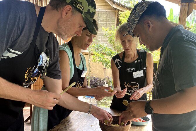 authentic Balinese organic cooking class in Ubud - Going From Garden to Kitchen (Without the Time Gap)