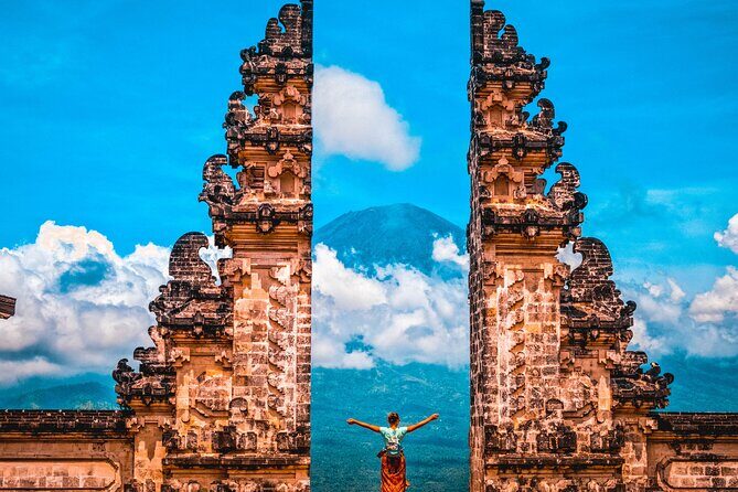 Bali 2-Day Private Tour – Top Attractions at the Best Price - Day 1: Lempuyang Temple and East Bali’s sacred-water toasts