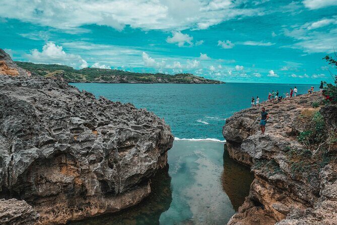 Bali 2 Days and 1 Nights of Nusa Penida and Lembongan Tour - Day 1 Nusa Penida Stops: Kelingking, Angel Billabong, Broken Beach, Crystal Bay