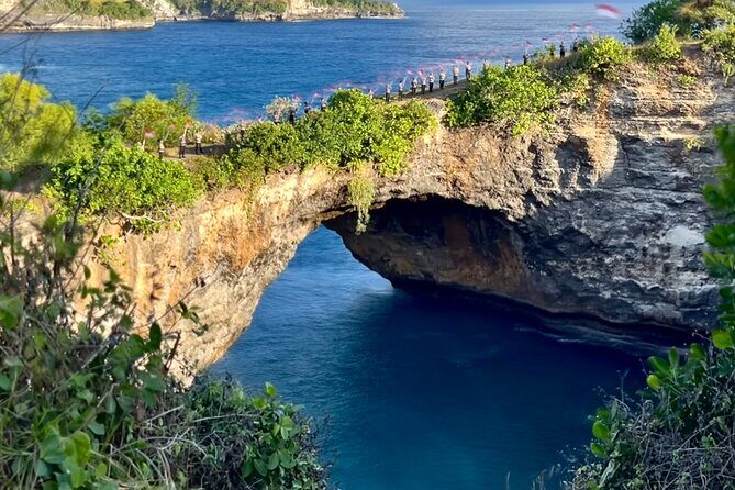 Bali 2 Days and 1 Nights of Nusa Penida and Lembongan Tour - Getting From Ubud to the Islands: Pickup and Fast-Boat Flow