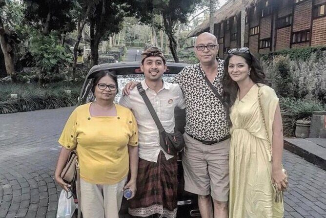 Bali Airport Transfer with English Speaking Driver - Meeting your driver: getting from arrivals to the car
