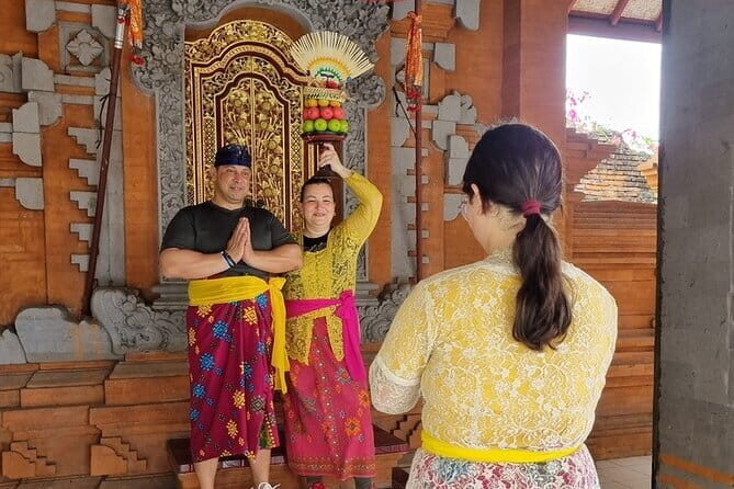 Bali Customizable Multi Language Tour with Driver-Guide - What you can expect to do: nature, beaches, markets, and culture