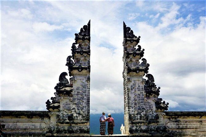 Bali Day Tour : Waterfall & Lempuyang Temple The Gate Of Heaven - Kanto Lampo Waterfall: A One-Hour Stop That Still Satisfies