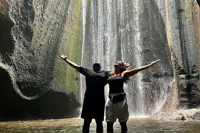 Bali Gate of Heaven, Swing and Waterfall - Happy Swing Bali at Kumulilir: The Photo Moment People Actually Want