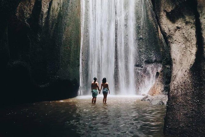 Bali Instagram Tour: Lempuyang Temple, Tirta Gangga and Tukad Cepung Waterfall - Stop 3: Tukad Cepung Waterfall’s Sun Rays Inside the Cave