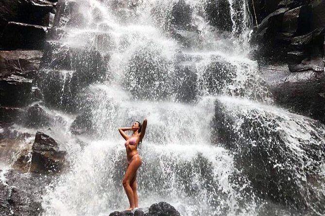 Bali: Pakerisan River Tubing Adventure with Rapids, Guide & Lunch - What you’ll see during the float: rice fields, vines, and small jungle moments