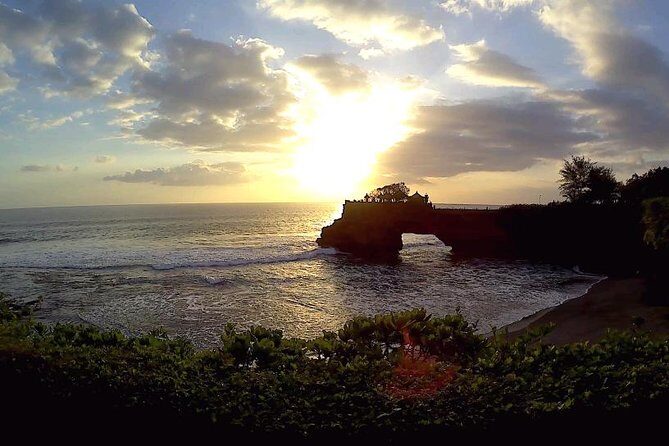 Bali Private Tour: Ulun danu Temple, Iconic Handara Gate & Tanah lot sunset. - Taman Ayun Temple gardens and pool: a calmer Bali break