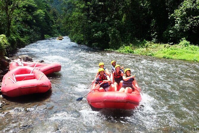 Bali Rafting Adventure + East Bali Tour - Lunch and showers: the part most people forget to plan for
