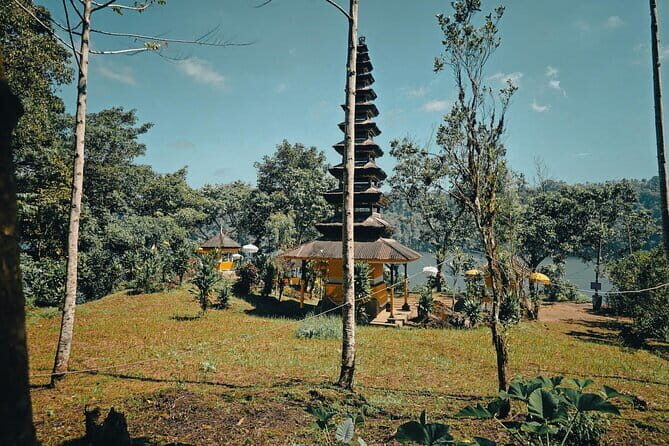 Bali Rainforest Hiking With Canoeing And Waterfall Adventure - Ulun Danu Tamblingan Temple: where the pace slows down