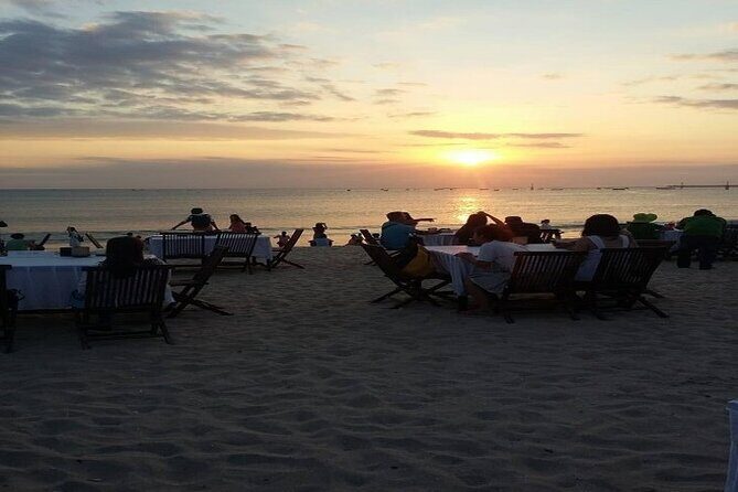 Bali Romantic Seafood Dinner under sunset jimbaran Beach - Pickup, private transport, and keeping the sunset clock