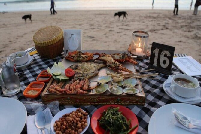Bali Romantic Seafood Dinner under sunset jimbaran Beach - Romance expectations: great views, shared beach energy