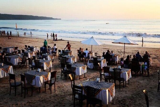 Bali Romantic Seafood Dinner under sunset jimbaran Beach - What happens during the meal window (and why it works)