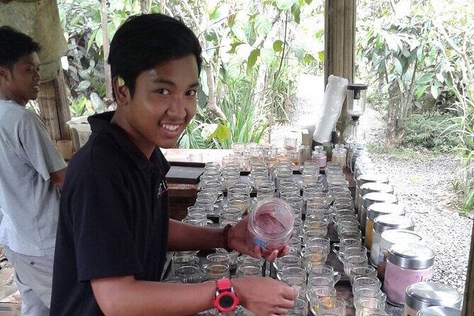 Bali Sightseeing - Tirta Empul purification ritual: spirituality you can see up close