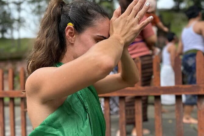 Bali Spiritual Shamanic-Palm Reading, Temple Healing Tour - Tirta Empul water cleansing: what happens at the water temple