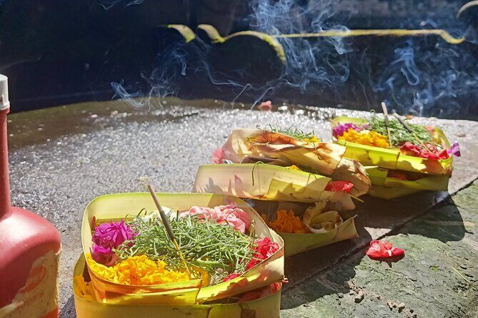 Bali Spiritual Soul Retreat Cleansing and Mantra Healing - Tampak Siring House Visit for Canang Sari Offerings
