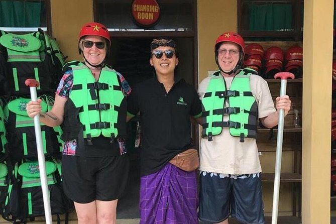 Bali Swing Heaven and White Water Rafting with All Inclusive - Food, drinks, and the included comfort extras you’ll care about