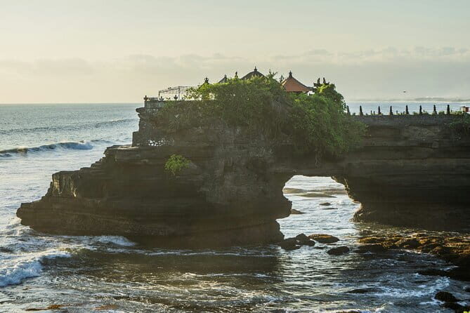 Bali Swing Packages and Tanah Lot Temple Sunset Tour - Lunch on the route: included Indonesian food that helps the pace