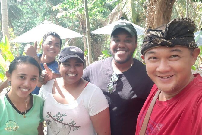 Bali Tour Guide And Driver - Gate of Heaven to Coffee Plantation: the Instagram-friendly route