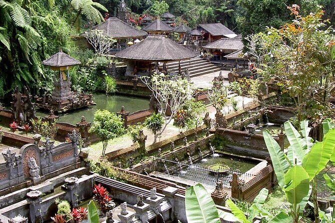 Bali Volcano & Ubud Day Tour – Temples, Rice Terraces & Lunch - Tegenungan or Ulun petanu Waterfall: cool down without overthinking it