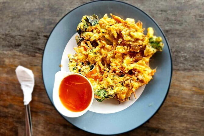 Balinese Street Food Tour By Motorbike All You Can Eat and Drink! - What you’ll eat: warungs, street stalls, and Balinese favorites