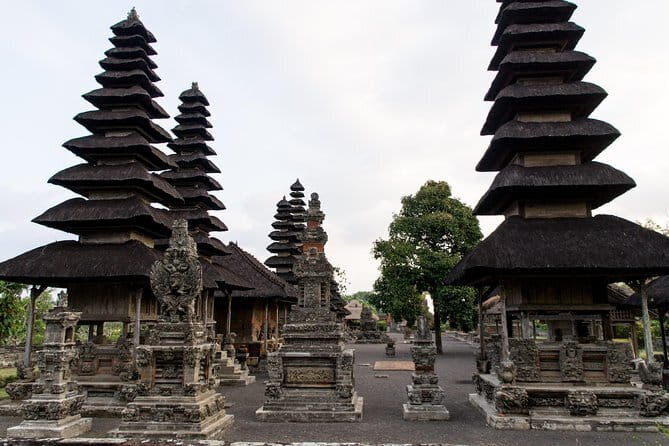 Banyumala Waterfalls with Tanah Lot Sunset Tour - Banyumala Twin Waterfalls: Forest Steps and Banana Trees