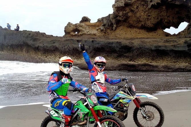 BEGINNER RIDE - Learn to ride and enjoy the sandy beach - Automatic-to-manual: the confidence ladder that makes beginners stick