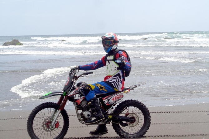 BEGINNER RIDE - Learn to ride and enjoy the sandy beach - A few practical tips for your first dirt bike day