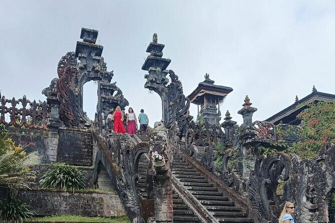 Besakih Temple Entrance Ticket All Inclusive With Lunch - Pickup and transfers: the day stays under control