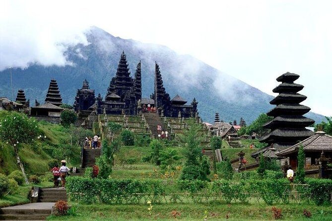 Besakih Temple Tour - Mother Temple in Bali - Stop 1: Taman Wisata Kertha Gosa and the court-of-justice vibe