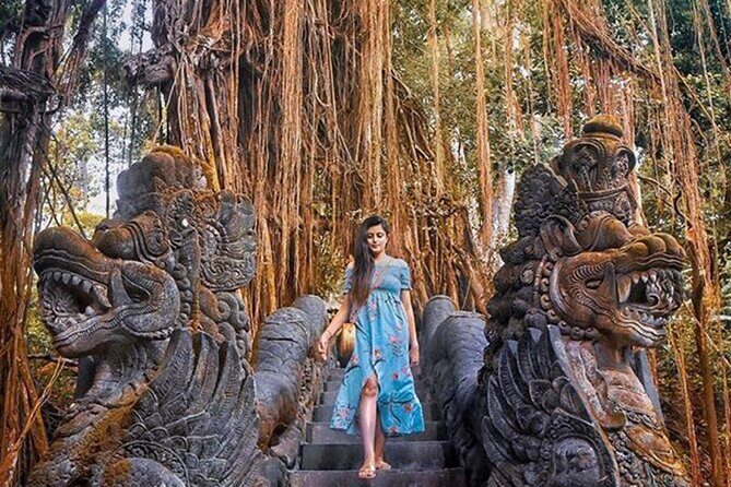 Best of Ubud Tour: Monkey Forest, Rice Terraces & Waterfall - Monkey Forest Sanctuary: Dragon Bridge, Jungle Temples, and Monkey-Smart Tips