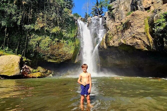 Best of Ubud Waterfalls, Tegalalang Rice Terrace & Jungle Swing - Tegenungan Waterfall: a simple start near Ubud