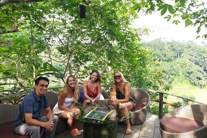 Best Ubud Tours -All inclusive with private driver - Stop 2: Ubud Art Market for gifts and simple shopping wins