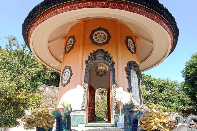 Brahmavihara Arama Banjar Hot Spring Ulundanu Bratan Private Tour - Ulun Danu Beratan Temple: Lake Air and Garden Views