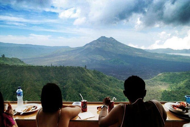 Central Bali Tour: Ubud Village, Kintamani Volcano, and Waterfall - Tegenungan Waterfall: a nature finish that fits the day
