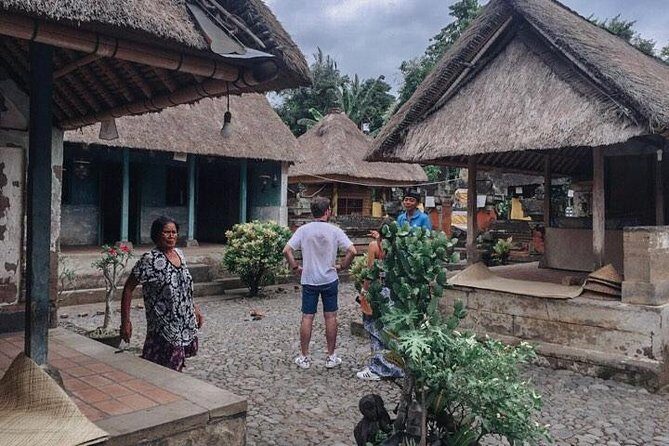 Day Trip: Ubud Monkey Forest, Rice Terrace, Temple and Waterfall - Stop 1: Tegenungan Waterfall (and when to plan for swimming)