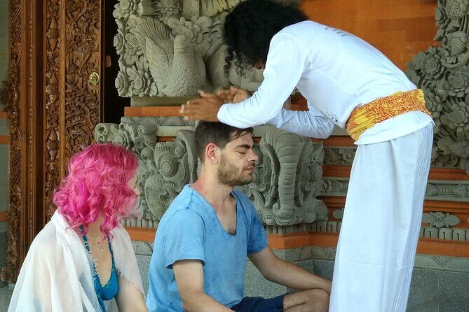 Discover Balinese fortune telling with convenient on-call service - On-Call Fortune Telling in Ubud: Palmistry, Family Sessions, Counseling