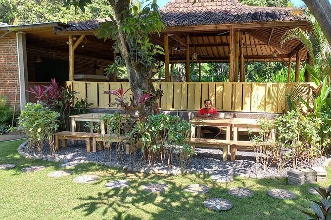 Discover Scuba Diving in Pemuteran at the Biorock site,1 shore dive all included - The PADI Discover Scuba Flow: Theory, Pool Skills, Then Your First Open-Water Try