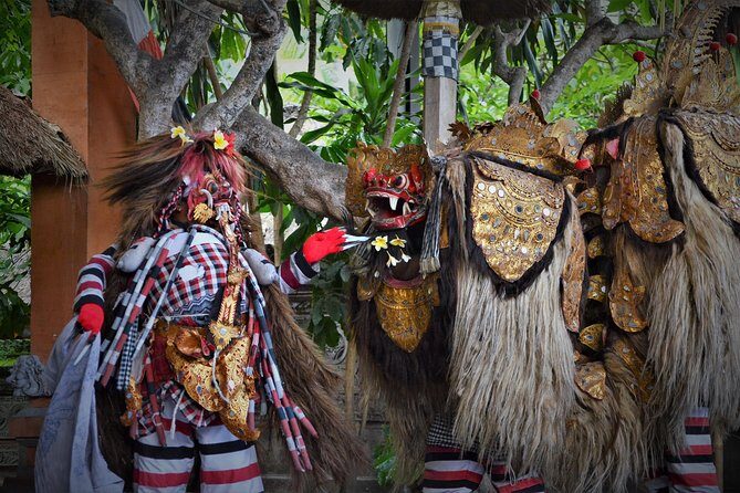 Famous Ubud villlage and Dance Tour with Rice Terrace And Waterfall Visit - Batubulan Dance: Sahadewa Barong & Fire Dance (9:30 to 10:30)