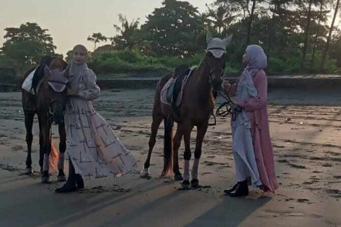 From Ubud 1 Hour Horse Riding at The Beach Experiences - How the Ubud pickup sets up your beach horse ride
