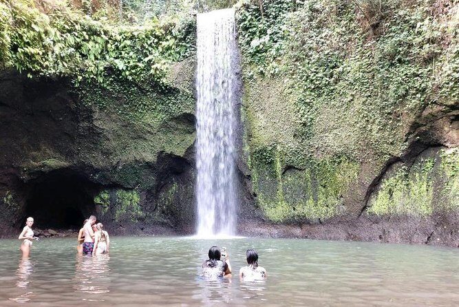 Get wet on Bali's most stunning waterfalls - Tegenungan Waterfall: Bigger Falls and Easy Photo Spots