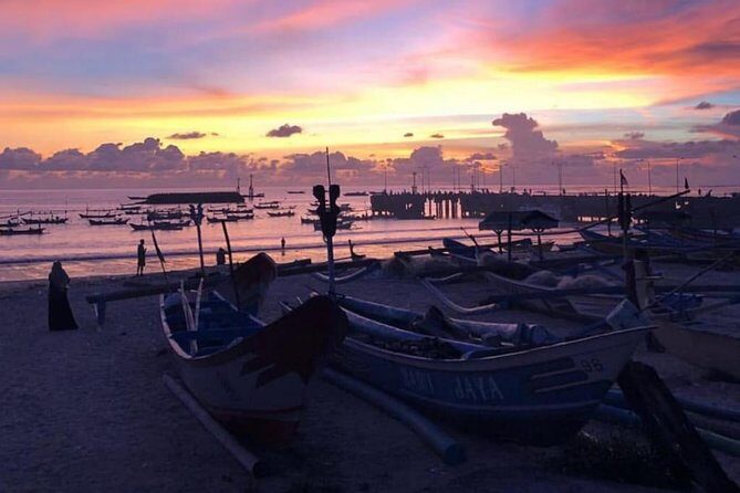 Half Day Uluwatu Temple Sunset, Kecak Dance and Seafood Dinner - Who should book this Uluwatu sunset + Kecak combo?