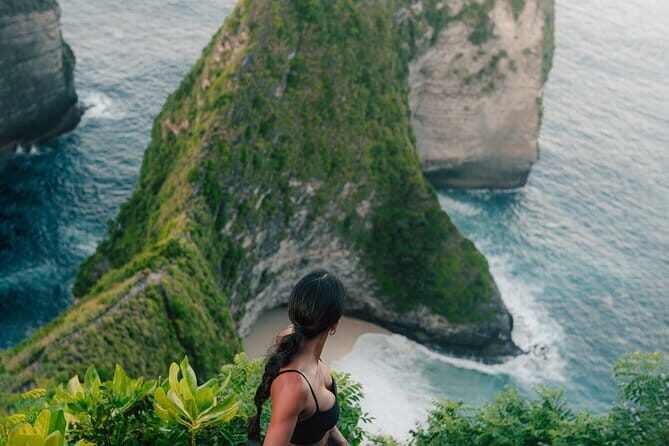 HALO BIKE Downhill Bali Countryside Cycling Tour - Stops 2–3: Bangli villages, rice paddies, and temple compound culture