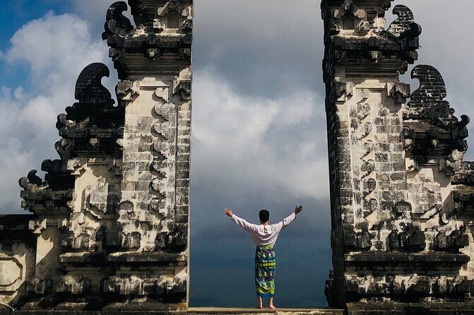Heaven Gate Lempuyang and Tirta Gangga - Stop 1: Pura Penataran Agung Lempuyang and the Heaven Gate Moment