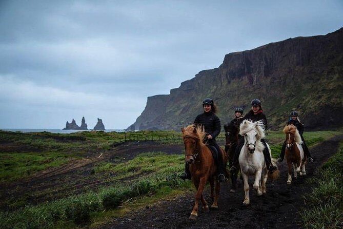 Horse Riding on the Black Sand Beach and Free Hotel Transfers - The timing game: how to plan around departure times and sunset photos