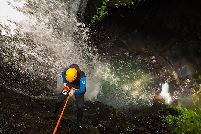 Intermediate canyoning tour in Bali " Maboya Canyon " - How the day starts: pickup, breakfast, and Wanagiri base camp