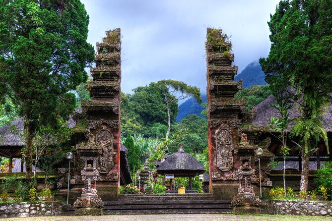 Jatiluwih Batukaru Mountain Nature's Best Tour - Stop 1: Mount Batukaru Foothills and the Farming Elite Factor