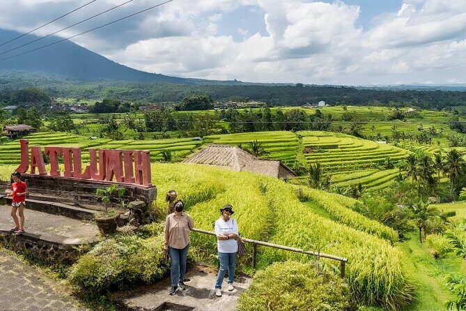 Jatiluwih Spiritual Journey of Melukat with Rice Terrace View - Ulun Danu Beratan Temple: The Iconic “Floating” Feeling by the Lake